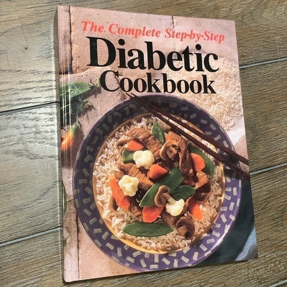 Diabetic Cookbook The Complete Step•by•Step - Picture 1 of 7